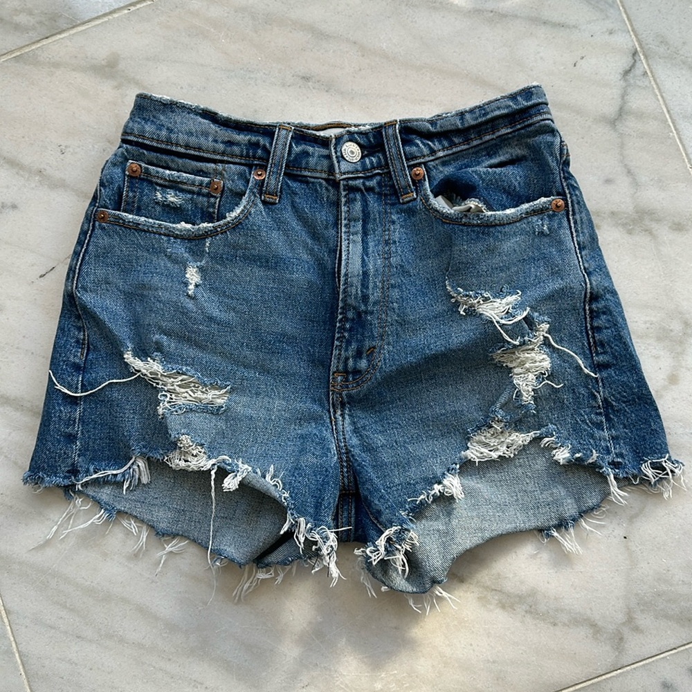 Abercrombie Curve Love High Rise Mom Short